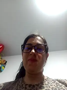 CHARLOTTE 1711 online show from 12.05.25