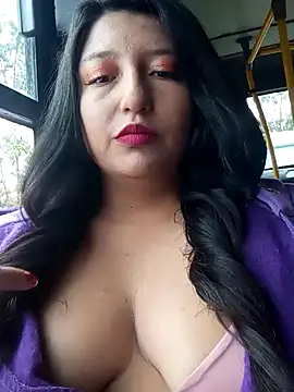 Snapshot of Melyy_Edii chatting on 02.21.25 Melyy Edii online show from 02.21.25