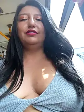 Snapshot of Melyy_Edii chatting on 03.05.25 Melyy Edii online show from 03.05.25