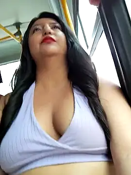 Snapshot of Melyy_Edii chatting on 03.20.25 Melyy Edii online show from 03.20.25