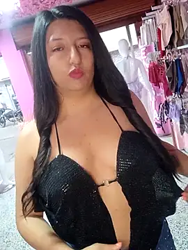 Snapshot of Melyy_Edii chatting on 10.22.25 Melyy Edii online show from 10.22.25