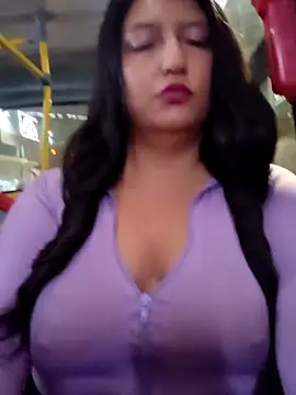 Snapshot of Melyy_Edii chatting on 11.06.25 Melyy Edii online show from 11.06.25