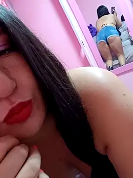 Snapshot of Melyy_Edii chatting on 12.04.25 Melyy Edii online show from 12.04.25