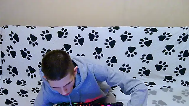 Lester Broo online show from 04.19.26