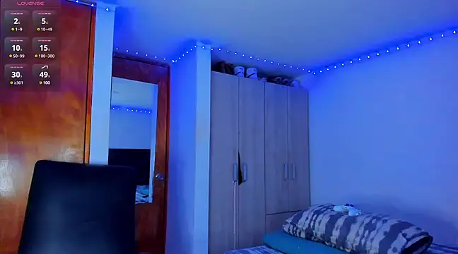 Snapshot of austinoficial chatting on 03.04.25 austinoficial online show from 03.04.25