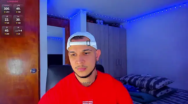 Snapshot of austinoficial chatting on 03.08.25 austinoficial online show from 03.08.25