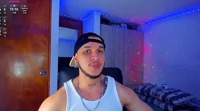 Snapshot of austinoficial chatting on 03.16.25 austinoficial online show from 03.16.25