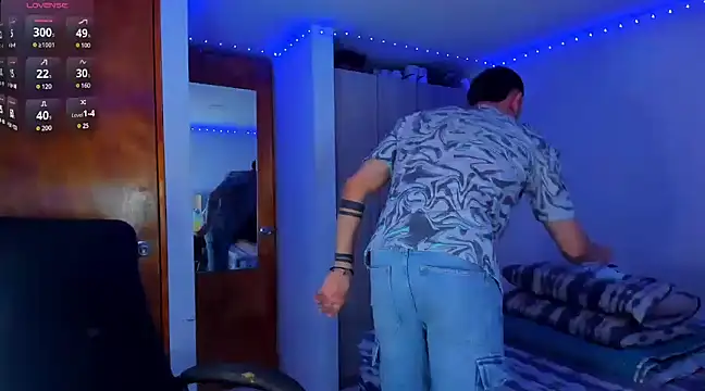 Snapshot of austinoficial chatting on 03.17.25 austinoficial online show from 03.17.25