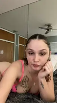 Snapshot of leasnow chatting on 01.20.25 leasnow online show from 01.20.25