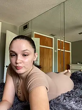 Snapshot of leasnow chatting on 02.16.25 leasnow online show from 02.16.25