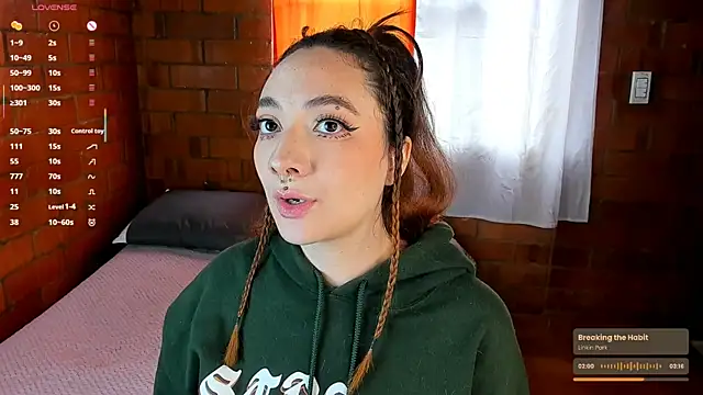 Annycolin  online show from 03.06.25