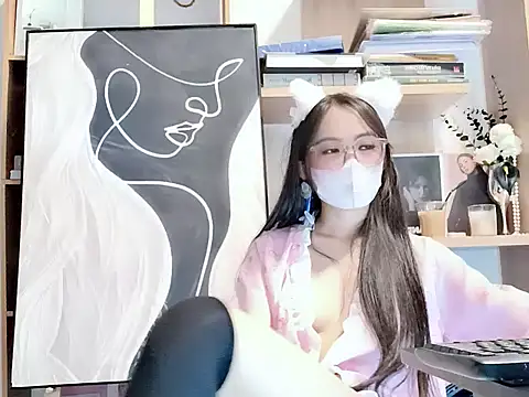 Lush-Office online show from 01.06.26