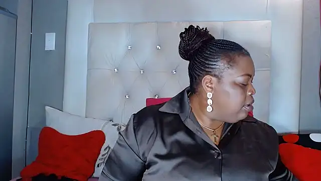 omalicha98 online show from 06.12.26