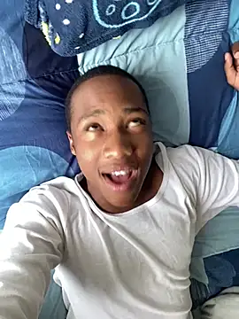 Snapshot of snotLoud chatting on 02.16.25 snotLoud online show from 02.16.25