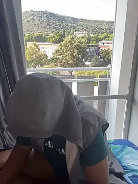 Snapshot of snotLoud chatting on 03.08.25 snotLoud online show from 03.08.25