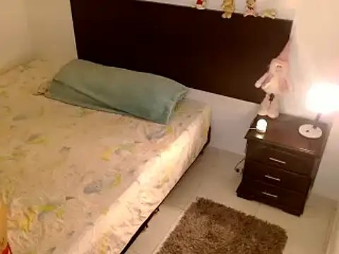 Aurrorasweet online show from 02.05.25