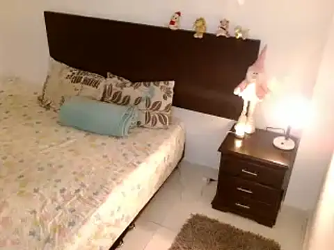 Aurrorasweet online show from 02.10.25