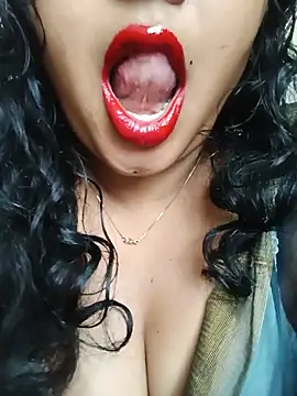 Snapshot of Haseena_Baby chatting on 06.28.26 Haseena Baby online show from 06.28.26