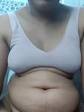 Snapshot of nikkibenza chatting on 03.14.25 nikkibenza online show from 03.14.25