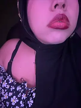 Snapshot of zahra_Jalid chatting on 06.11.26 zahra Jalid online show from 06.11.26