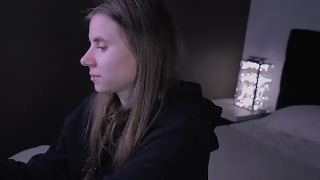 Bella Alita online show from 10.11.25