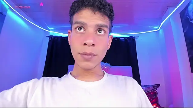 Ethan Boyy online show from 06.12.26