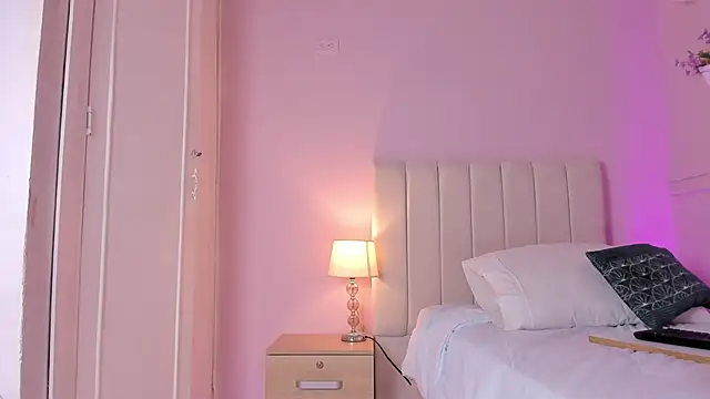 Snapshot of _isabela_x chatting on 01.14.25 isabela x online show from 01.14.25