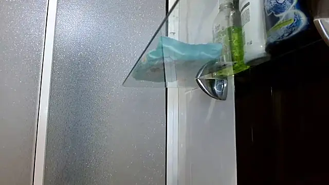 Snapshot of sweethoneytsx chatting on 11.20.25 sweethoneytsx online show from 11.20.25