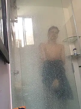 Latinos 2001 online show from 11.08.25