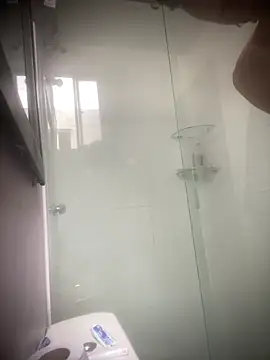 Latinos 2001 online show from 03.17.26