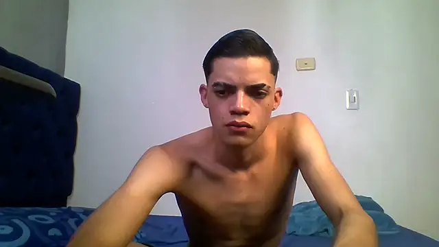 Latinos 2001 online show from 06.13.26