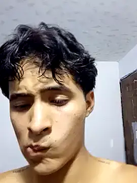 Snapshot of Sm1thXx chatting on 02.04.25 Sm1thXx online show from 02.04.25
