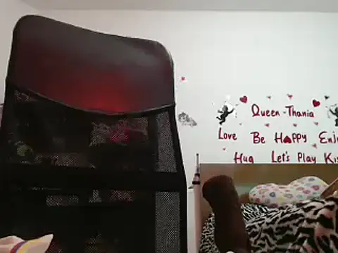 Snapshot of thamara226 chatting on 02.27.25 thamara226 online show from 02.27.25