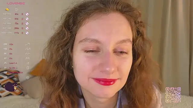 Snapshot of Leya_Curly chatting on 10.17.25 Leya Curly online show from 10.17.25