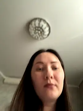 Kiss My Body online show from 10.14.25