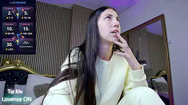 Snapshot of KeylaBlair chatting on 03.08.25 KeylaBlair online show from 03.08.25