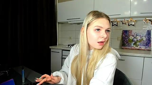 SynnoveEyre online show from 02.17.25