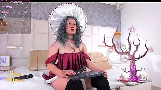 Tamara palacios online show from 10.31.25