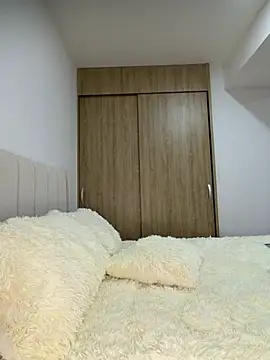 Snapshot of IslaBlaze chatting on 02.21.26 IslaBlaze online show from 02.21.26