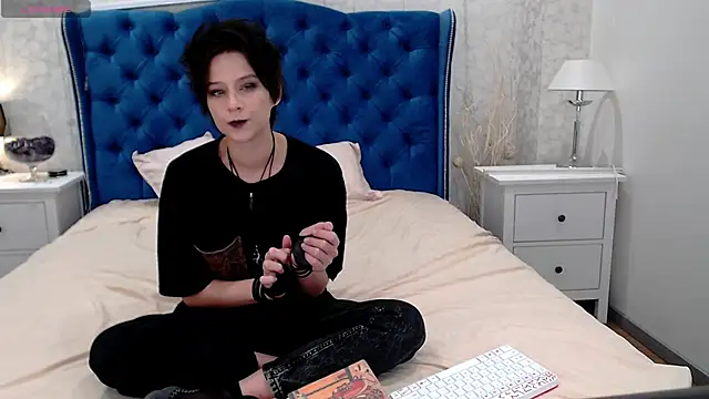 Snapshot of via_mayer_ chatting on 10.23.25 via mayer online show from 10.23.25