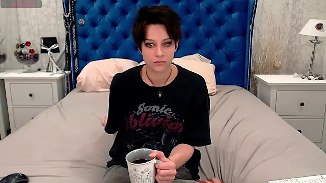 Snapshot of via_mayer_ chatting on 12.23.25 via mayer online show from 12.23.25