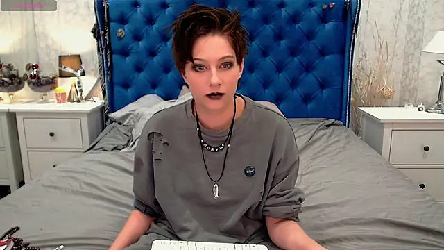 Snapshot of via_mayer_ chatting on 01.16.26 via mayer online show from 01.16.26