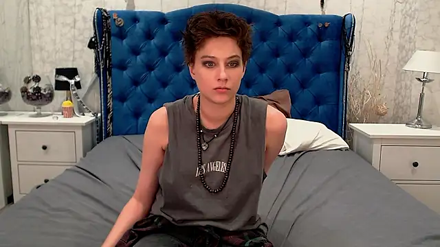 Snapshot of via_mayer_ chatting on 02.26.26 via mayer online show from 02.26.26