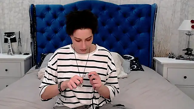 Snapshot of via_mayer_ chatting on 07.11.26 via mayer online show from 07.11.26