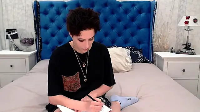 Snapshot of via_mayer_ chatting on 07.19.26 via mayer online show from 07.19.26