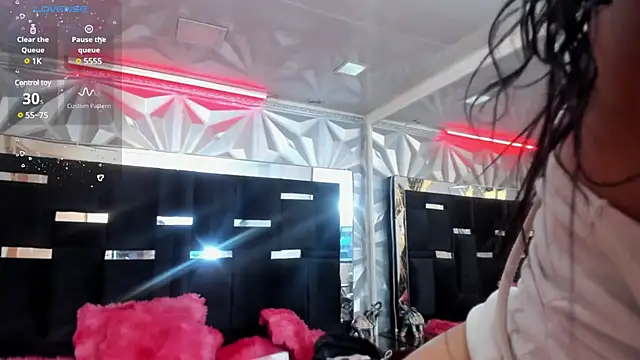 Shelley-Hack online show from 03.01.25