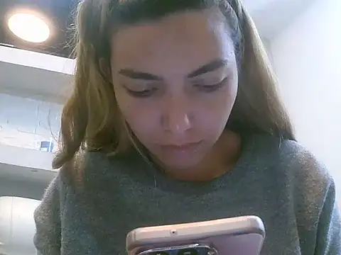 VittoriaTaylor online show from 02.12.26