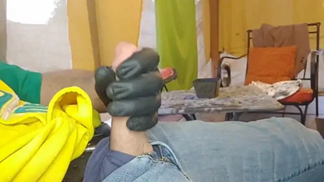 Snapshot of bwcbeat83 chatting on 03.05.26 bwcbeat83 online show from 03.05.26