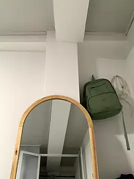 Bella still online show from 10.07.25