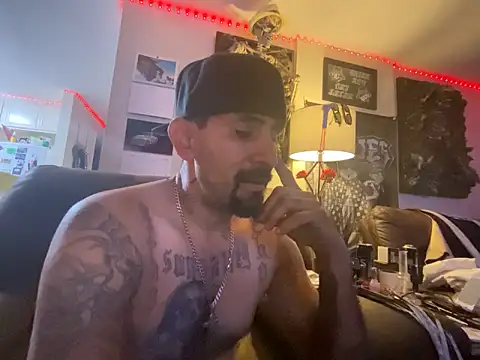 hornycouple818 online show from 01.28.25